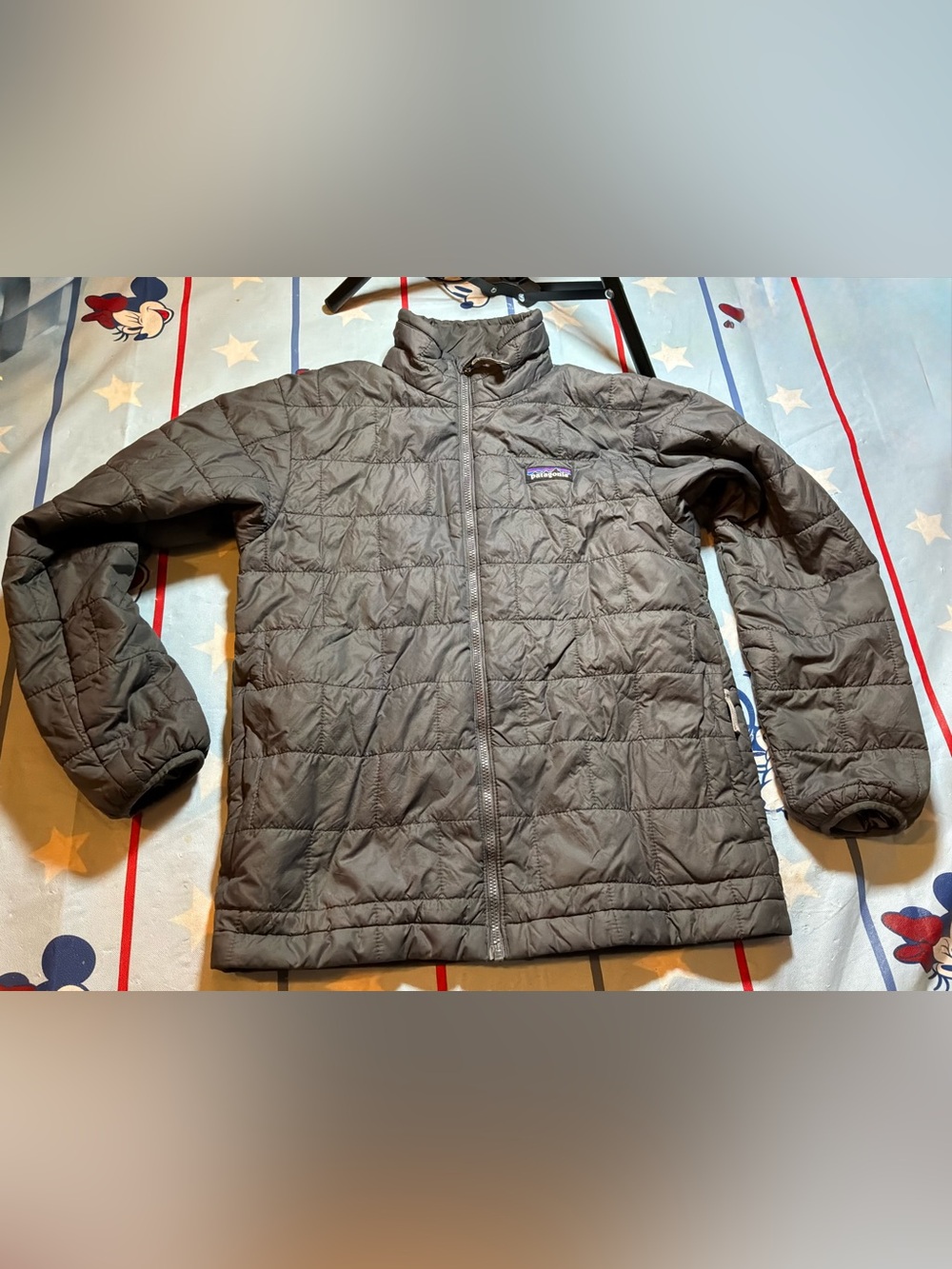 Patagonia nano puff dark grey puff jacket boys size medium